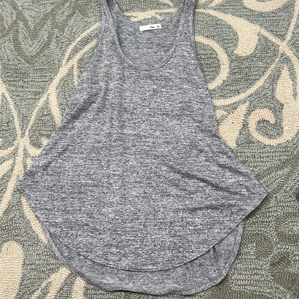5 Wilfred Free Vonnahme Tanks - Picture 3 of 10
